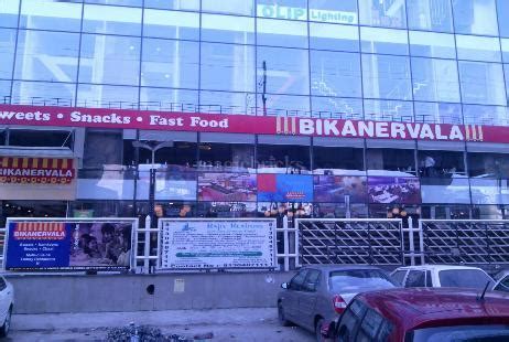 Wave Silver Tower in Sector 18, Noida: Price, Brochure, Floor Plan, Reviews