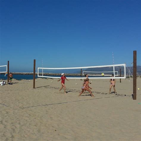 Beach Volleyball Courts - Ventura Harbor Village