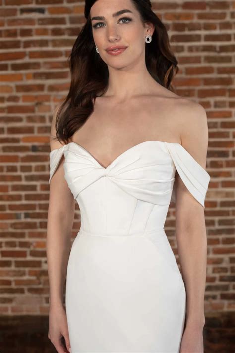 Modern Strapless Column Wedding Dress with Off-the-Shoulder Straps