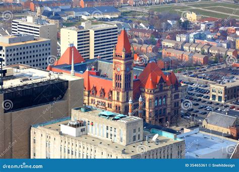 Cincinnati city hall editorial photo. Image of city, roof - 35465361