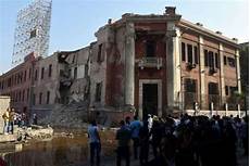 consolato italiano al cairo egitto esplosione al consolato italiano un morto e 9 consolato italiano al cairo egitto esplosione al consolato italiano un morto e 9
