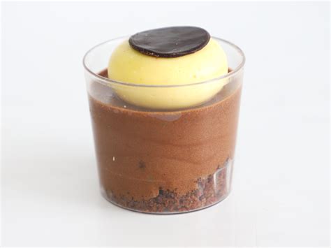 CHOCOLATE Y NARANJAMousse de chocolate al 60% cacao · Cremoso de ...