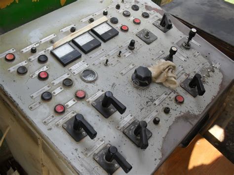 Remote Controlled Drilling Machine 的图像结果