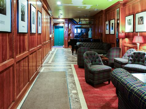 Mayfair New York - Booking.si