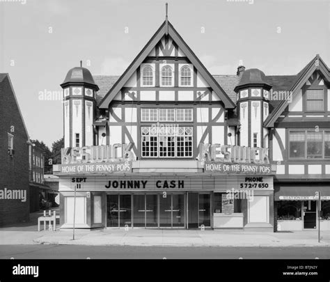 1970s movie theater doors hi-res stock photography and images - Alamy