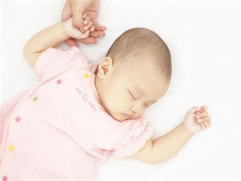 高质量的睡眠 宝宝需要这样做
