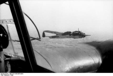 Missing Both Legs, This RAF Fighter Ace Took Out 22 Germans Planes ...