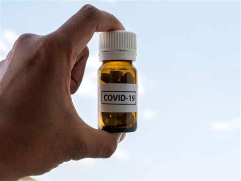 Coronavirus pill: Researchers develop COVID-19 vaccine pill, protects ...
