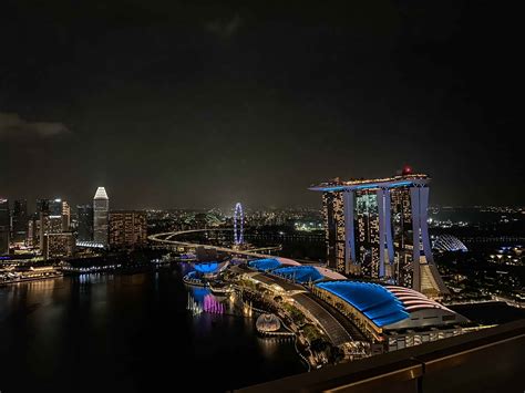 Level 33 @ MBFC Review: Alfresco Rooftop Dining - Faithfullyours