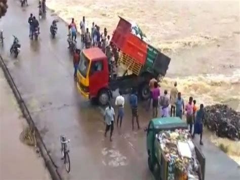 TN: DC suspends officials after tonnes of garbage thrown into river in ...