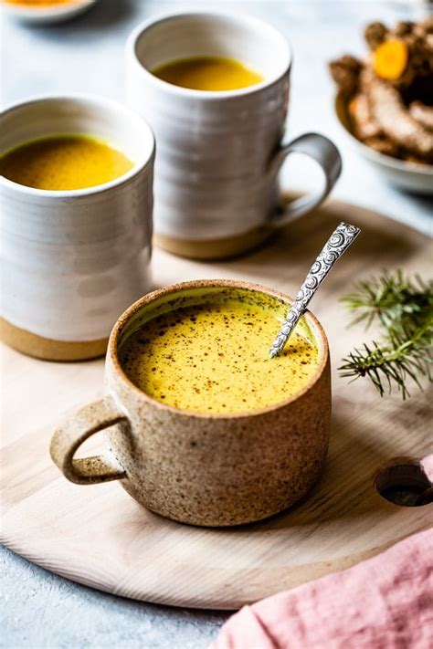 https://foolproofliving.com/wp-content/uploads/2019/02/Turmeric-Golden-Milk-Recipe.jpg
