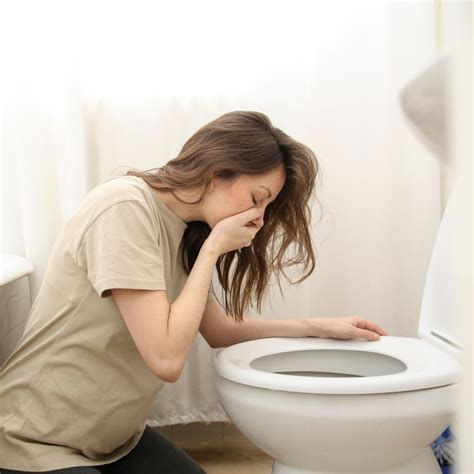 Managing Morning Sickness While Pregnant | Leah Negrin, M.S. Nutrition, CHHC, CPBN | Hot Green Life