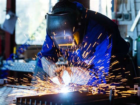 What is MIG Welding? Learn About MIG Welding - Dynaweld