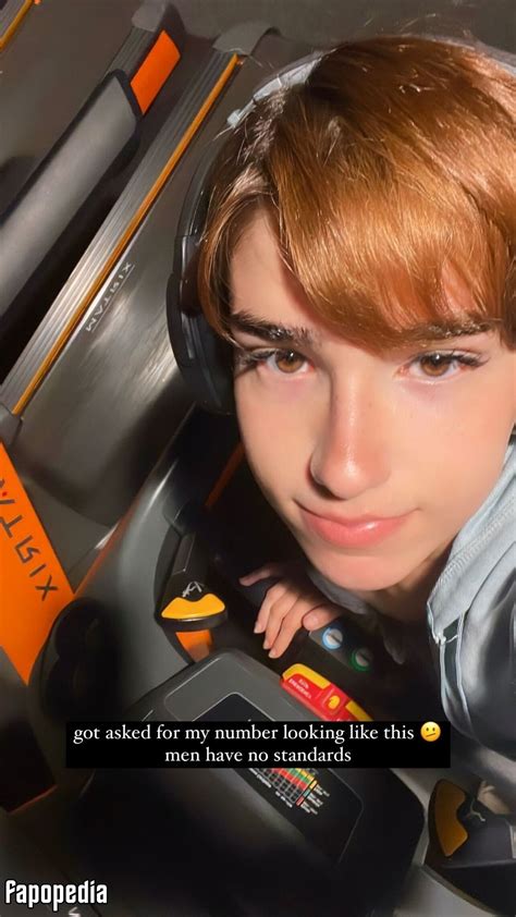 Arielle Maxine Nude OnlyFans Leaks - Photo #3179505 - Fapopedia