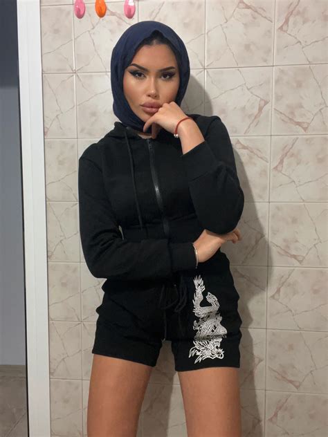 Top 17 Best Arab OnlyFans Models You Should Follow | fanscribers.com