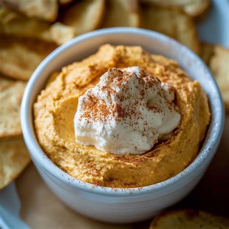 5-Minute Irresistible Pumpkin Fluff Dip : The Perfect Fall Treat