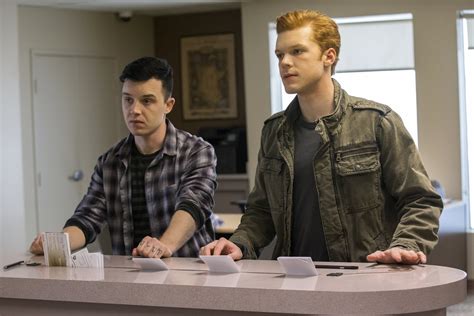 ‘Shameless’ Season 7 Spoilers: Noel Fisher Weighs In On The Future Of ...