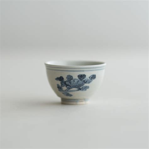 浜野まゆみ：染付牡丹紋盃b | filament store