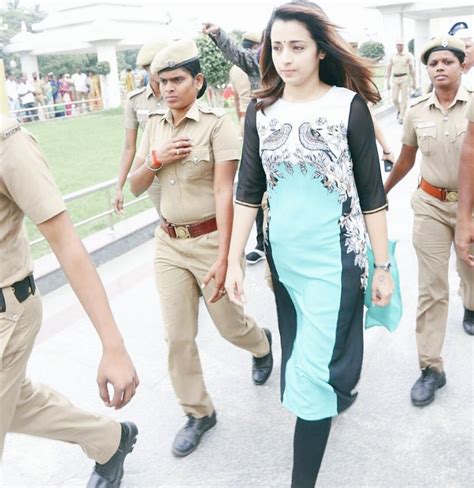 Trisha pays homage to Jayalalithaa's Memorial in Marina - Photos,Images ...