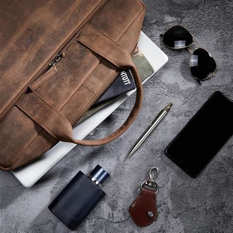 What Makes a Leather Bag Timeless (and Why Trends Fail) | VILL OKSE®