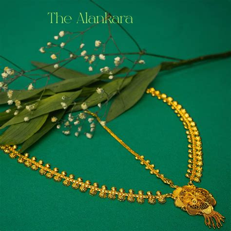 Flower Design Gold Plated Tiara with Chilekata Chain - Mangtika – THE ...