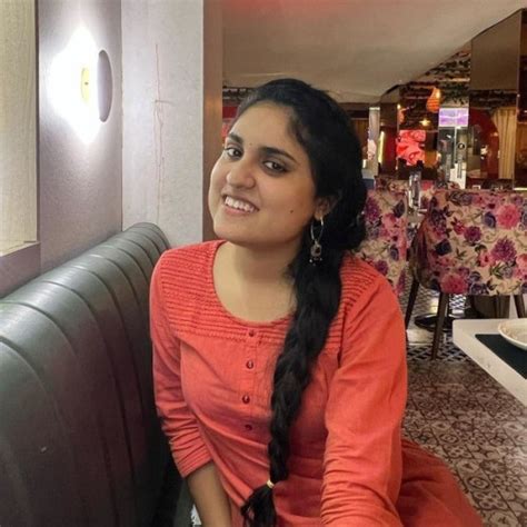 Aayanshi - Biology teacher in Noida - ₹800/h