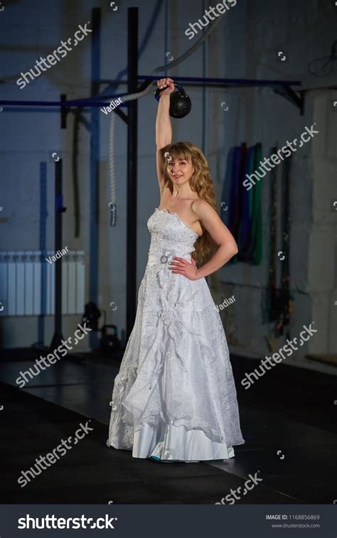 Bodybuilding Bride 的图像结果