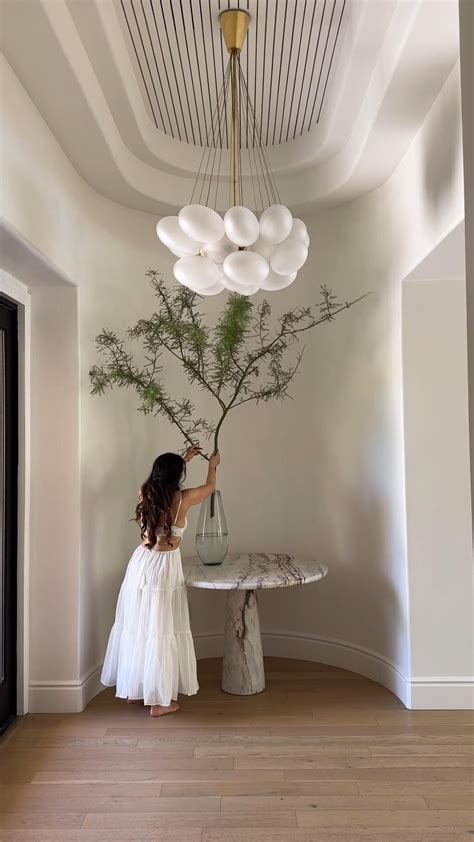 Magnolia takken | Home entrance decor, Decor home living room, Home ...