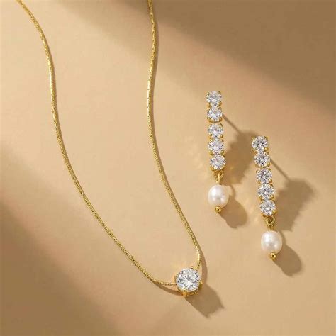Pearl & Crystal Bloom Jewellery Set – PALMONAS