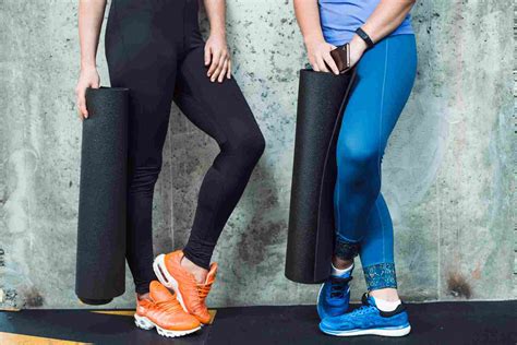 Yoga Pants vs Leggings: What’s the Difference & Which Is Right for You ...