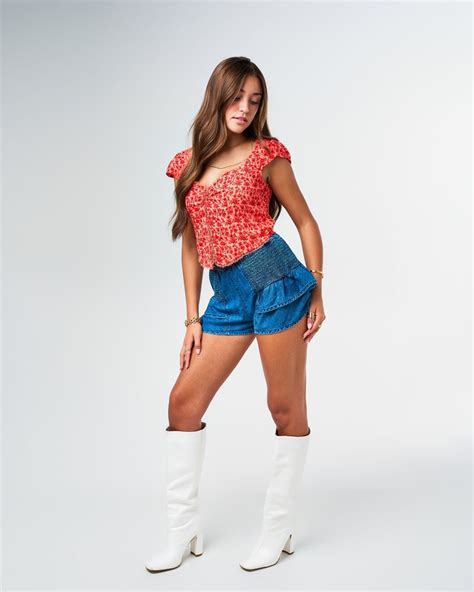 PRESLEY ELISE at a Photoshoot 08/17/2024 – HawtCelebs