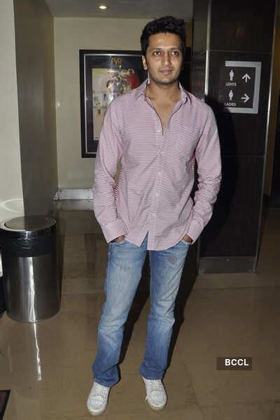 Screening: 'Dum Maaro Dum' Movie Photos | Screening: 'Dum Maaro Dum ...