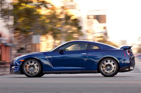 2013 GT-R Nissan Photos and Videos - MotorTrend