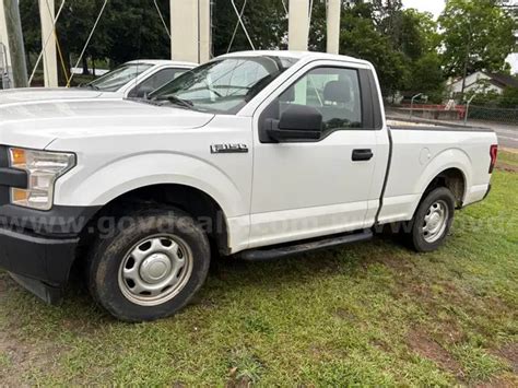2017 Ford F-150 XL 6.5-ft. Bed 2WD | GovDeals