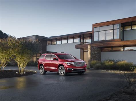 2018 GMC Acadia Denali Image. Photo 5 of 13
