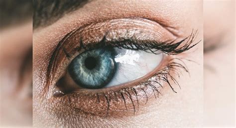 Sleeping with Contact Lenses on can severely damage eyes, according to ...