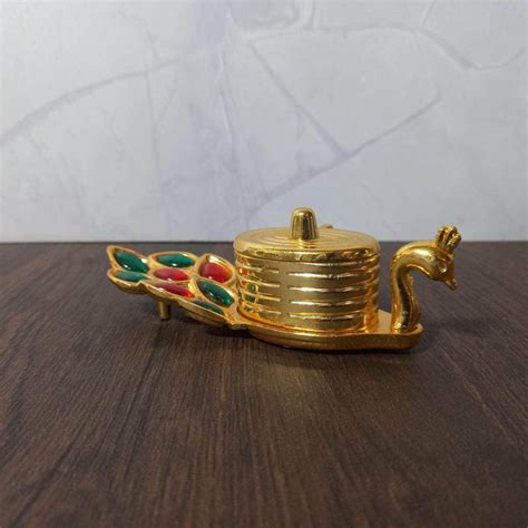 Kumkum Peacock Wings Dabbi Goldish – onesilver.in