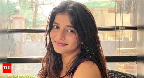 Yeh Rishta Kya Kehlata Hai: Samridhii Shukla's introduction as Abhira ...