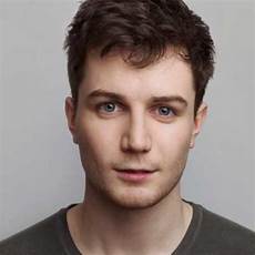 Mens Hairstyles For Oval Faces by 10 Hairstyles For Oval Faces The Best Mens Mens Hairstyles For Oval Faces