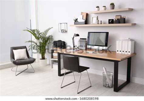 Modern Computer Table 的图像结果