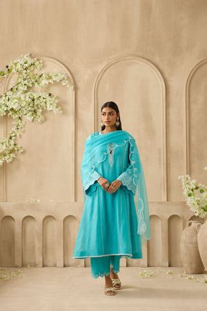 Evening Bloom Kurta Set – Sureena Chowdhri