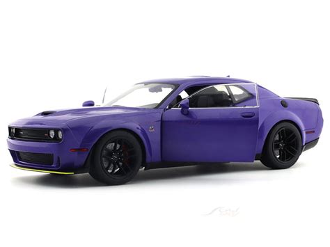 2020 Dodge Challanger R/T Widebody Scat Pack 1:18 Solido diecast Scale ...