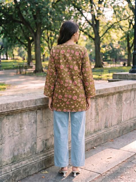 Buy Olive Green Floral Print Cotton Short Kurti Online | Kaftanize