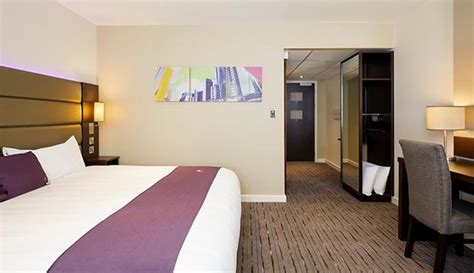 Gatwick Airport East Hotels | Book Cheap Hotels Near Gatwick Airport ...