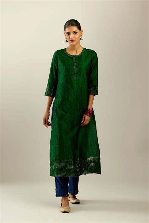 Dark green silk hand crushed kurta set with concealed button placket n ...