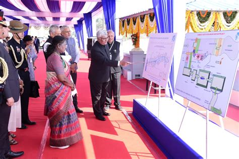 Gujarat: President Murmu visits Sardar Sarovar Dam, Jungle Safari Park