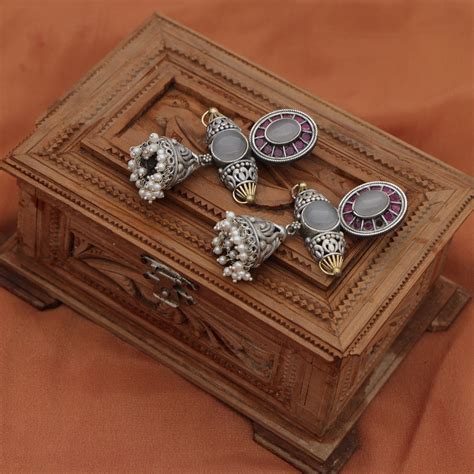 Oxidised Silver Rajwadi Rang Pink Stone Jhumka – Kimikii Jewellery