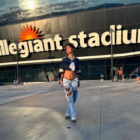 Chantel (@latina_chantel_) • Instagram photos and videos