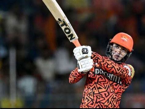 WATCH: Abhishek Sharma punishes Deepak Chahar with three terrific ...