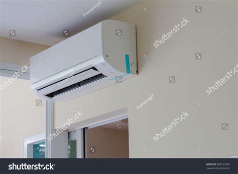 Air Conditioner Install On Wall Condo Stock Photo 280137905 | Shutterstock